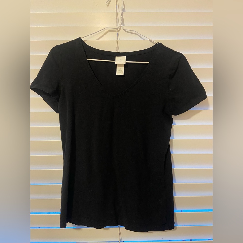H&M basic black tshirt